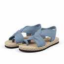 Par espadrille azul jeans 3D render profissional