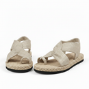 Par espadrille dourada champagne 3D render profissional