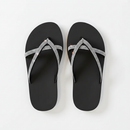 Par chinelo strass preto top-down fundo branco